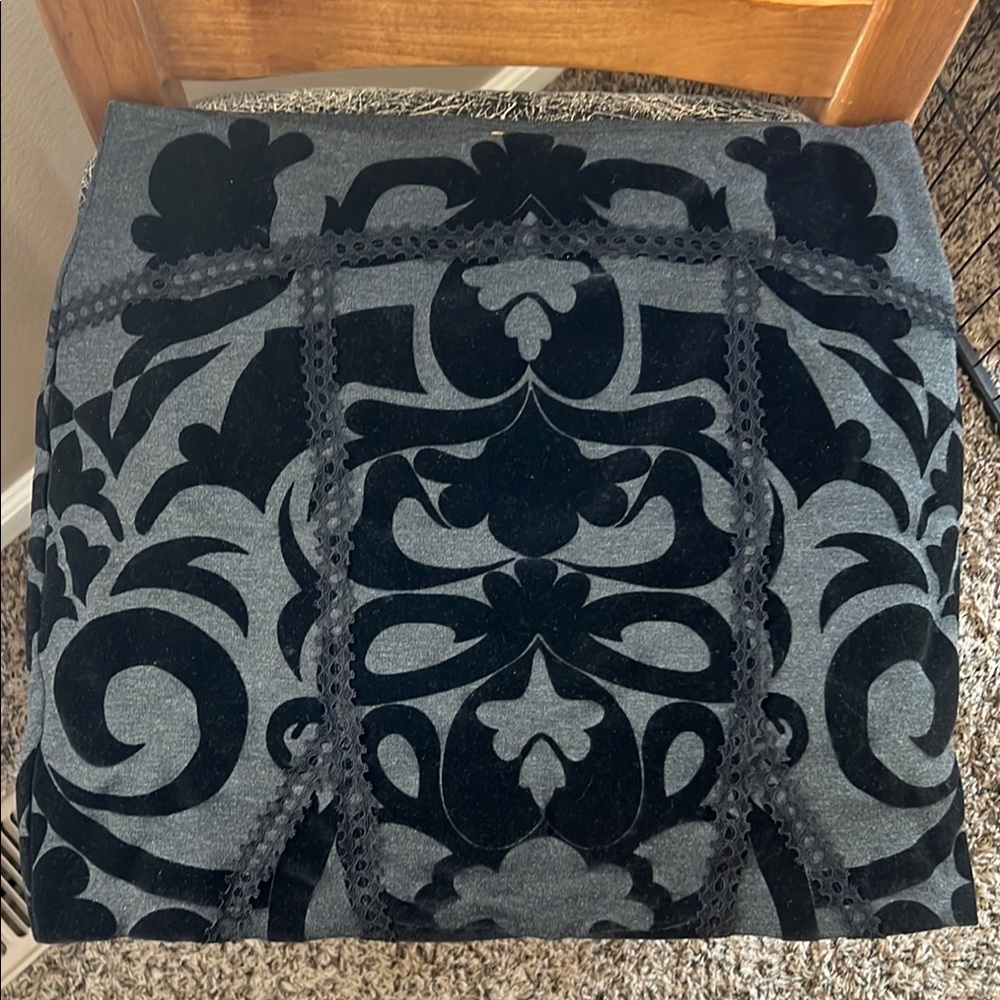 NWT: FREE PEOPLE…Demask Velvet Stretch Mini-Skirt